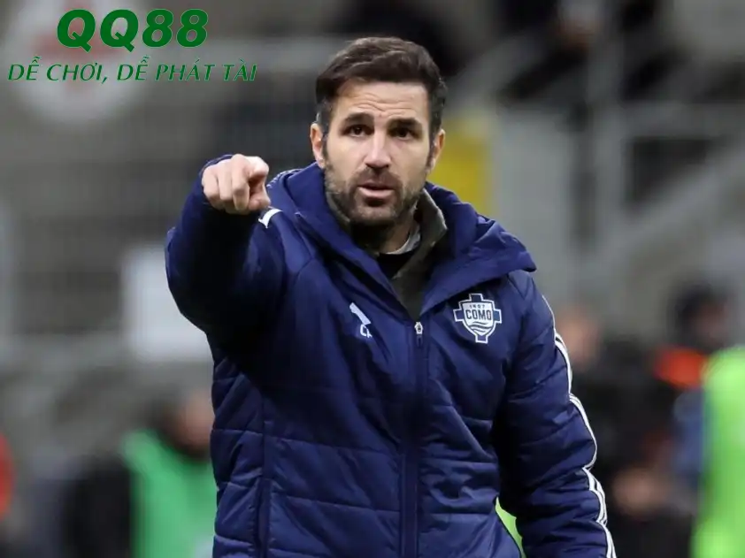 HLV Fabregas đang làm rất tốt công việc của mình tại Como HLV Fabregas đang làm rất tốt công việc của mình tại Como
