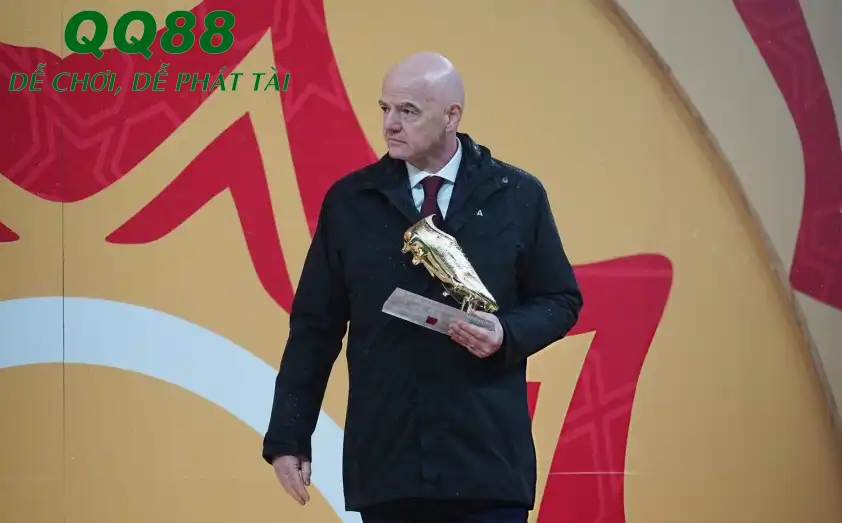 Chủ tịch FIFA lên án hành vi của cầu thủ và ban huấn luyện của ĐT Senegal Chủ tịch FIFA lên án hành vi của cầu thủ và ban huấn luyện của ĐT Senegal